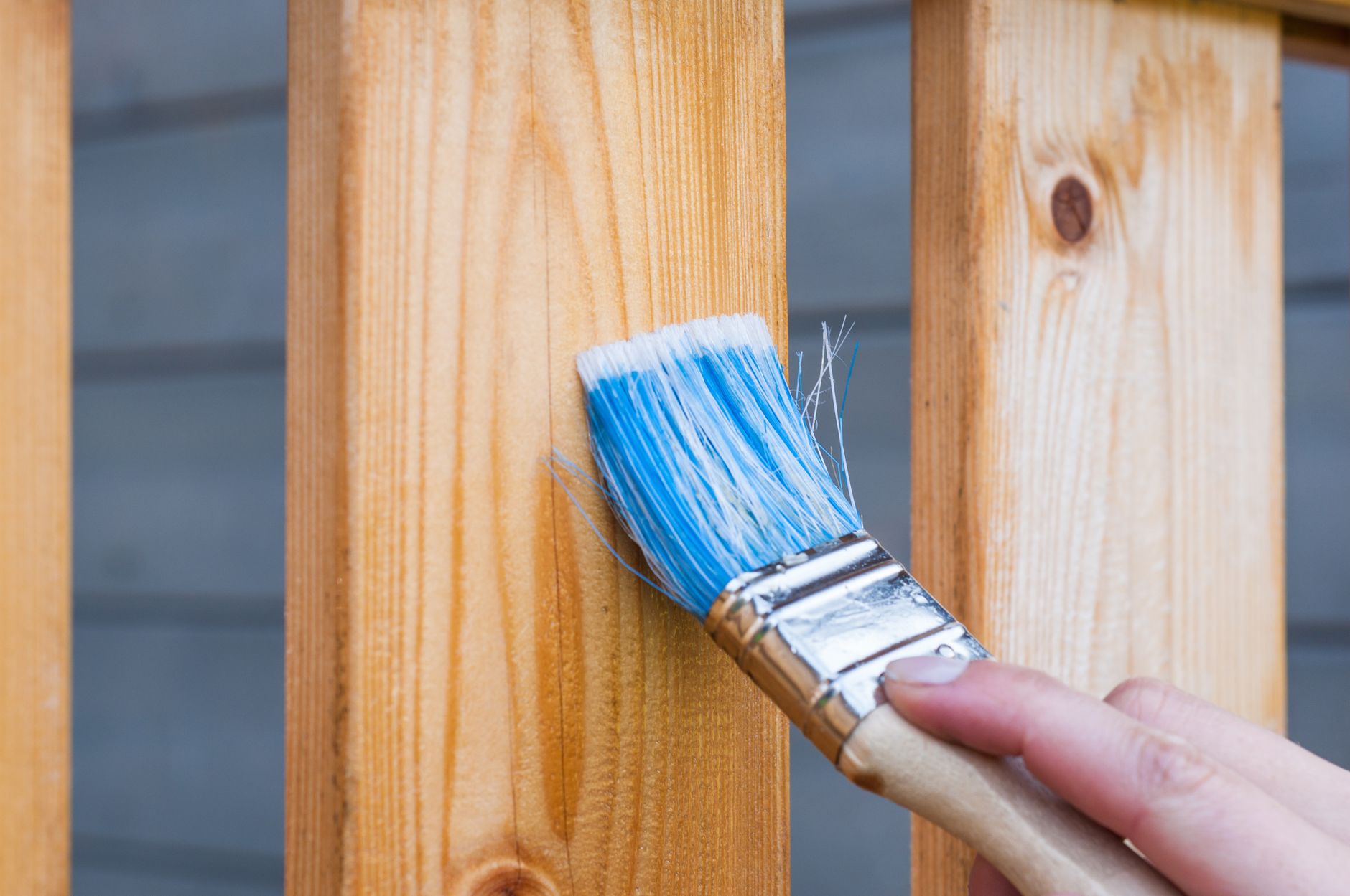 How to Choose the Best Exterior Paint for Lasting Curb Appeal